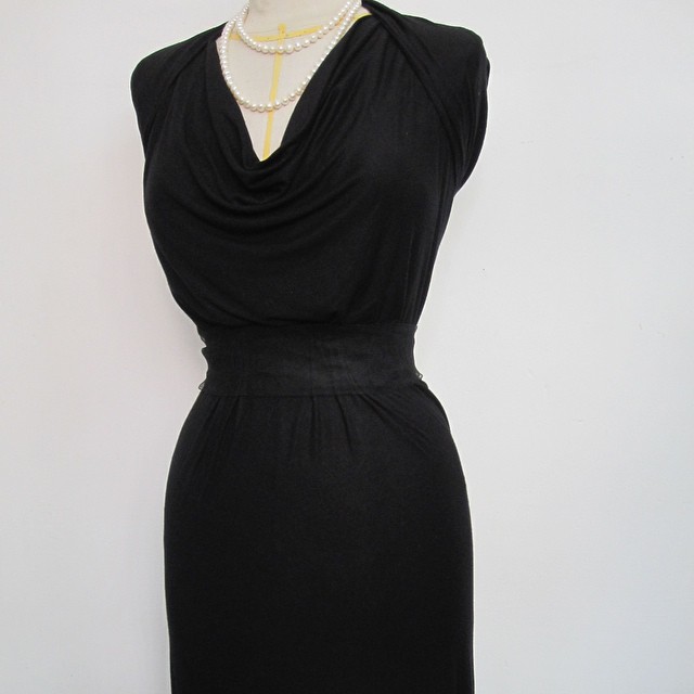 ללמוד תפירה בבית הספר למקצועות האופנה בהנהלת אילנה ברטל